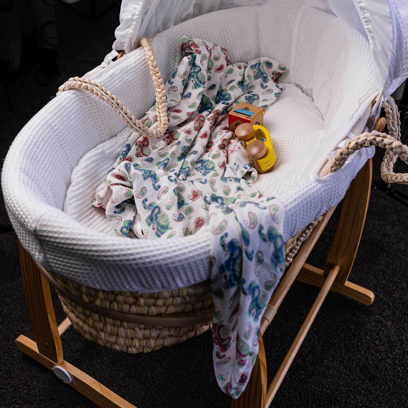 Swaddle Shoot