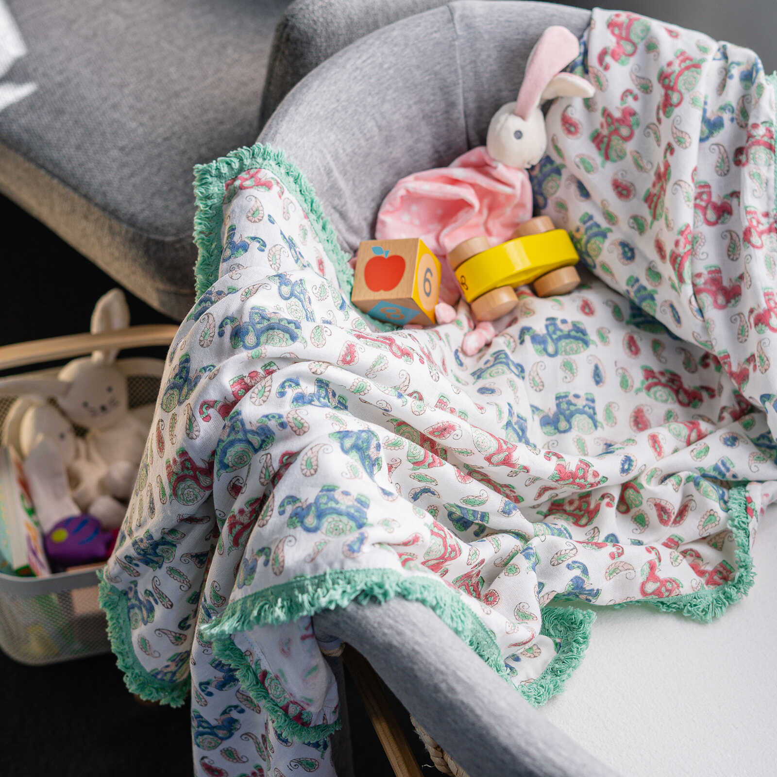 Swaddle Shoot